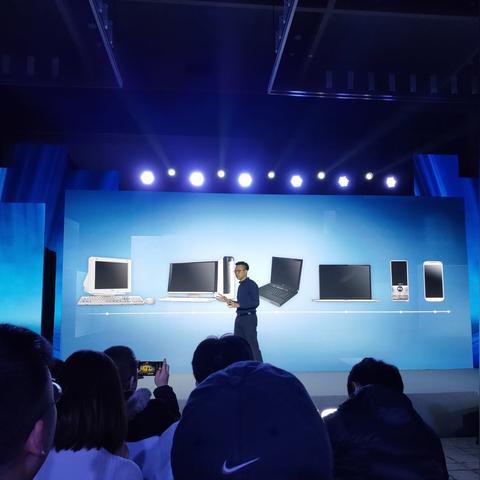 Apex英雄评测：还原端游，平衡简化？解决痛点