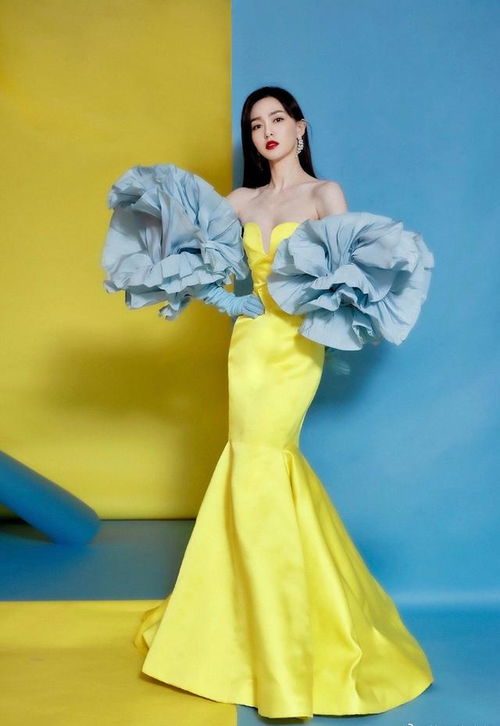 无限机兵圣子礼装+冠冕服装秀，全服装系列盘点