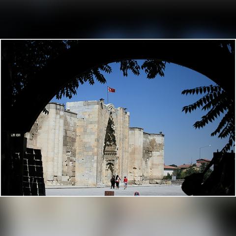 《苏丹游戏恐怖回音银读物独家获取技巧》