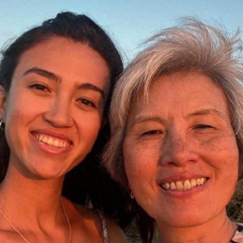 《银与绯归乡诺亚角色揭秘：深度解析》