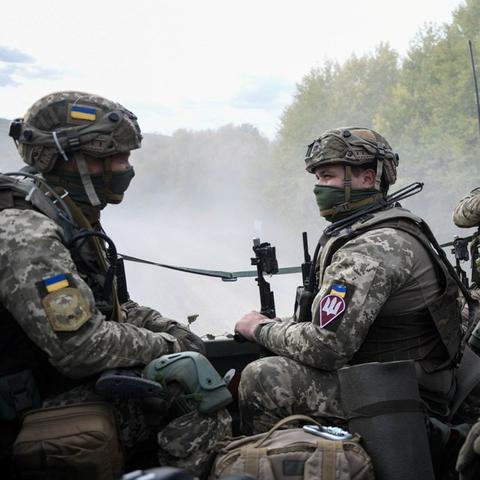 晴空之下战斗攻略:揭秘战斗玩法与机制 晴空之下战斗攻略:揭秘战斗玩法与机制