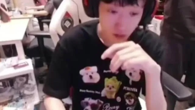 LOL选手Shanks直播道歉风波：素人战队怒扣三月工资！