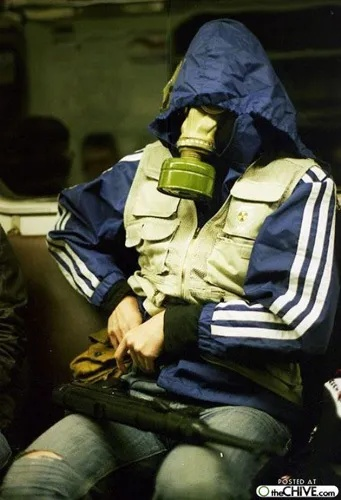 地铁怪人档案：揭秘隐秘生存之道