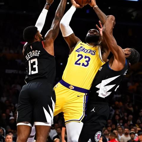 《十大巅峰即时战术游戏，盘点最值得体验的战术盛宴》