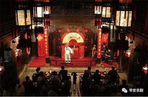 戏园子传承：揭秘新主人如何迎合客人喜好