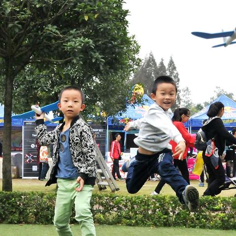 《合成游戏盘点：热门合成游戏推荐榜》
《热门合成游戏大揭秘：必玩合成游戏推荐》
《合成游戏爱好者必看：最火合成游戏推荐》
《合成游戏新潮流：盘点当下最热门合成游戏》
《合成游戏玩家福音：热门合成游戏推荐清单》