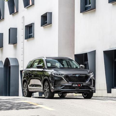 量子涌现装备速查：全评级攻略一览