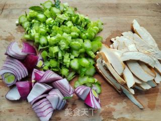 《大头菜历险记:探寻珍馐菜谱秘境》 《大头菜历险记:探寻珍馐菜谱秘境》