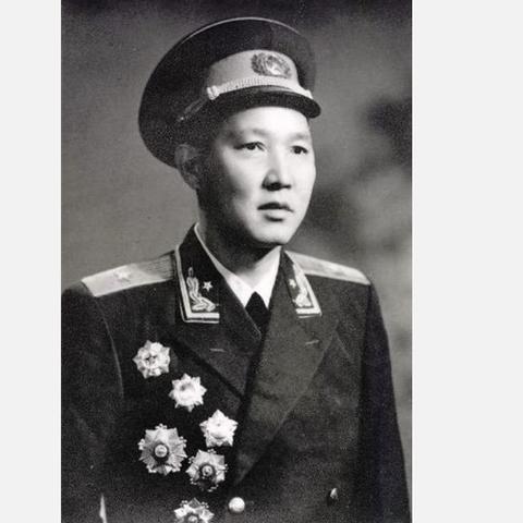 《战术游戏巅峰对决:盘点最热门人气之作》 《战术游戏巅峰对决:盘点最热门人气之作》