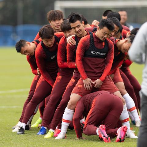 足球迷必看！盘点十大最受欢迎足球游戏排行榜