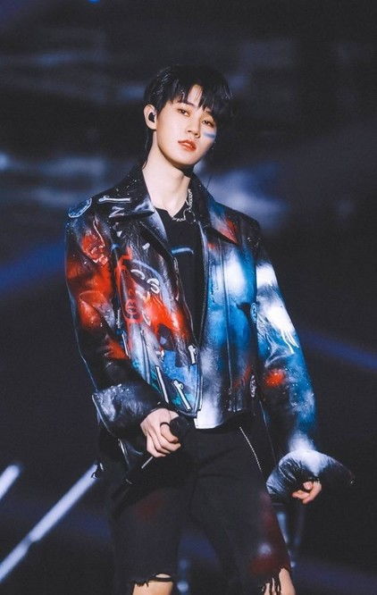 Faker新歌MV热映！韩国男团经典手势引热议