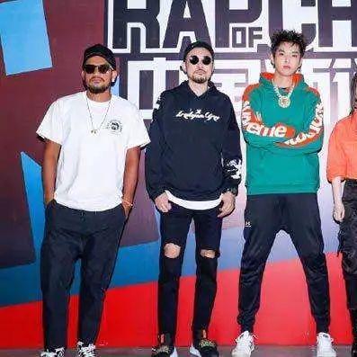 《热门养成游戏盘点：下载量爆棚，哪款最好玩？》
《爆款养成游戏大揭秘：下载狂潮，谁才是王者？》
《养成游戏排行：下载量飙升，哪款游戏最吸引你？》
《下载量NO.1养成游戏盘点：哪款游戏让你欲罢不能？》
《养成游戏热门榜单：下载量惊人，哪款游戏最火？》