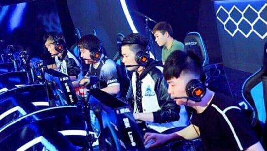 《穿越火线》7岁玩家传奇:年少有为的电竞奇才 《穿越火线》7岁玩家传奇:年少有为的电竞奇才