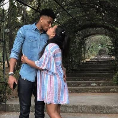 《光遇飘爱心亲吻动作获取攻略》 《光遇飘爱心亲吻动作获取攻略》