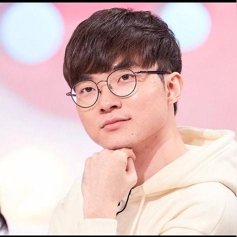 Faker独享两款S14冠军皮肤！《英雄联盟》S14皮肤大揭秘