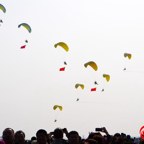 《热门飞行游戏盘点:盘点那些让人上瘾的飞行盛宴》 《热门飞行游戏盘点:盘点那些让人上瘾的飞行盛宴》