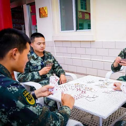 《射击天堂！盘点十大热门飞行射击游戏》