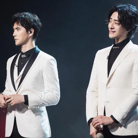 热门飞行游戏下载推荐：揭秘人气排行榜前十神作