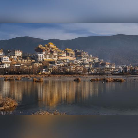 十大经典耐玩神作！《上帝模拟》盘点，探索无尽创造乐趣