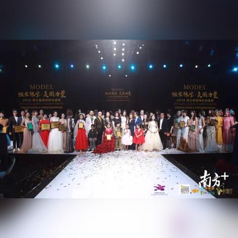 《使命召唤手游》枪械颜色揭秘：解锁枪械色彩背后的神秘力量