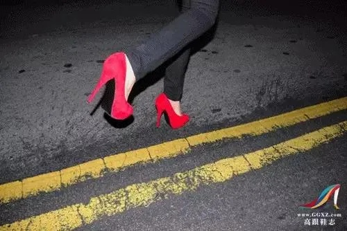 高跟美鞋广告未加载?速来解锁完美解决方案! 高跟美鞋广告未加载?速来解锁完美解决方案!