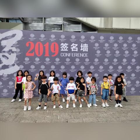 星际签到攻略：八日速通秘籍，轻松通关必看！