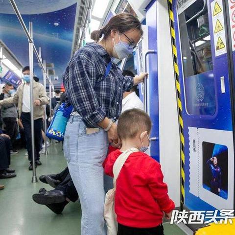 《天涯明月刀》手游嘲天宫成就攻略：解锁特别成就技巧揭秘