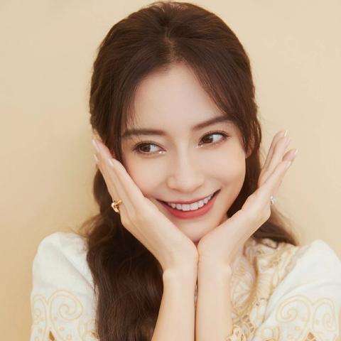 必看！精选换装游戏推荐，解锁时尚穿搭新体验