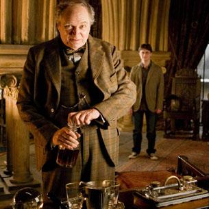 不思议皇冠武器宝典详解：魂器图鉴攻略必备技巧揭秘