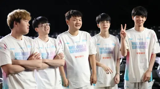 BLG战队揭秘：LPL决赛失利真相竟是“蜜月期刷新之谜”