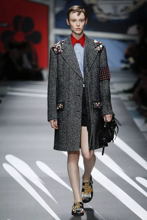 墨绿斗篷外观揭秘：光遇独家视觉盛宴赏析