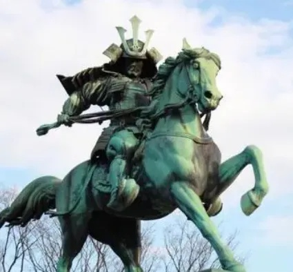 楠木正成武将深度解析:培养价值高,技能亮点全揭秘 楠木正成武将深度解析:培养价值高,技能亮点全揭秘