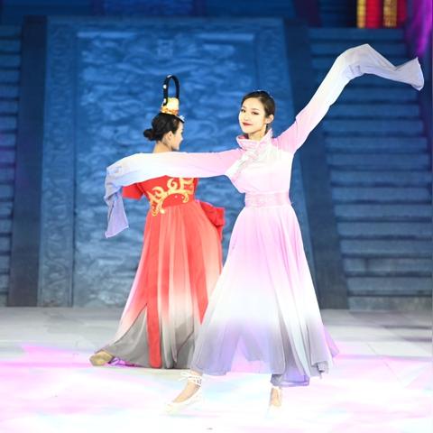 完美小姐结局揭秘：第三章剧情攻略深度解析，解锁隐藏剧情