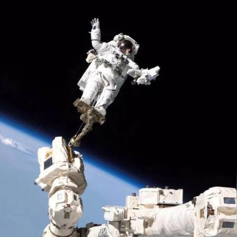 太空飞船游戏人气榜：揭秘热门太空冒险佳作推荐