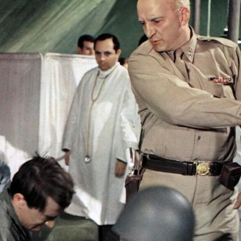 军事游戏盘点：揭秘热门排行榜，体验最火热的战场魅力