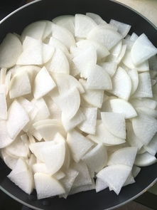 小森生活腌制酸萝卜攻略：独家秘籍，轻松学会美味制作