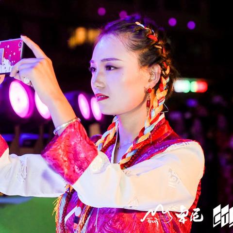 光遇寻秘：揭秘举火先祖藏身之地，解锁举火舞步技巧攻略