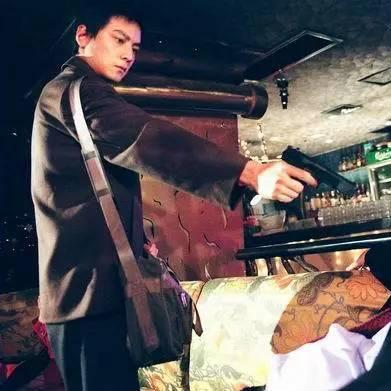 生存战新手速成攻略：掌握老六生存技巧必备指南