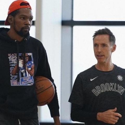 《有杀气童话2》小红帽技能解析:揭秘童话中的战斗女王魅力 《有杀气童话2》小红帽技能解析:揭秘童话中的战斗女王魅力