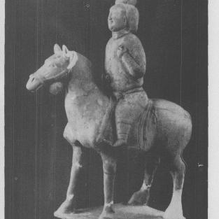 无头骑士佩剑解析：掌握《不思议的皇冠》武器图鉴攻略秘籍