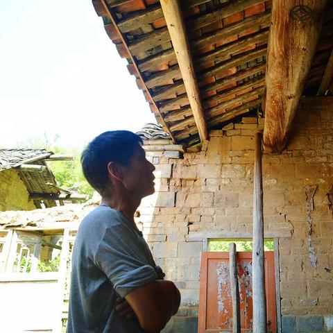 山村老屋四关攻略揭秘：高效闯关技巧，轻松解锁隐藏宝藏