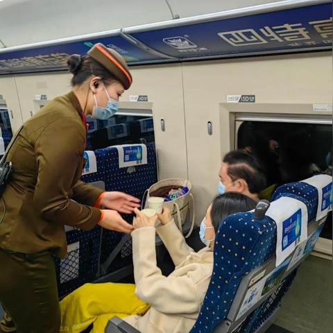 动物餐厅列车长帽解锁攻略：揭秘隐藏道具强大功能