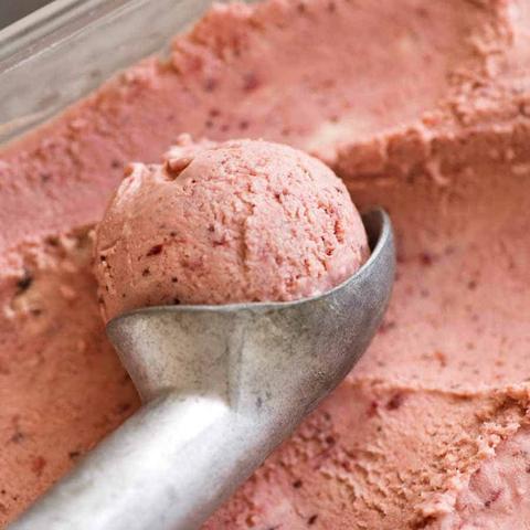 草莓冰淇淋球用途揭秘!解锁动物餐厅隐藏功能攻略全解析 草莓冰淇淋球用途揭秘!解锁动物餐厅隐藏功能攻略全解析