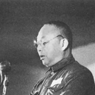 热门下载！必玩经典华容道，体验智慧挑战新高度