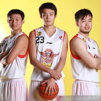 开局英雄必选攻略！风云岛行动英雄推荐，掌握胜局关键