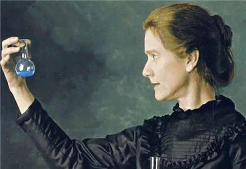 居里夫人热气球技能解析：揭秘夕阳下的绝杀奥秘