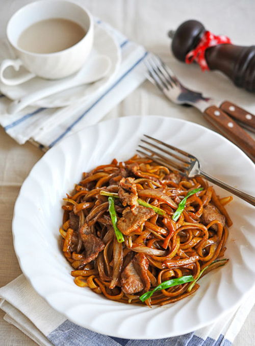 江湖秘籍！干炒牛河做法大揭秘，独家配方让你一学就会