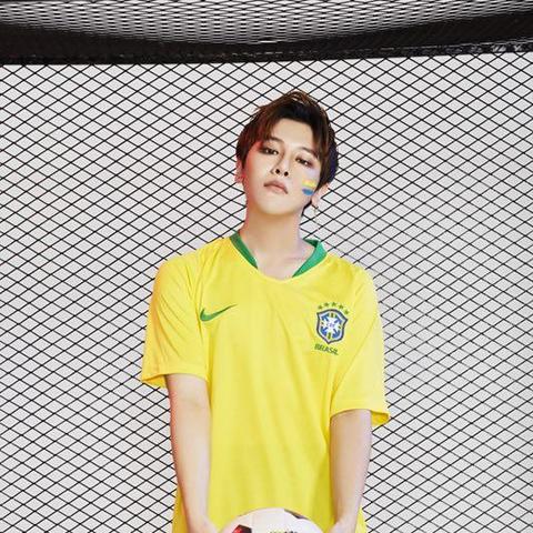 十大热门自创角色游戏盘点：揭秘人气巅峰之作！