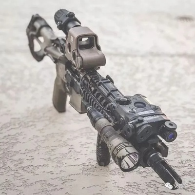 穿越火线MK18-蓝海实战解析，揭秘全新战术优势