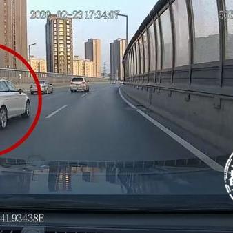 热门竞速游戏推荐:下载量飙升的精选榜单,畅享速度激情! 热门竞速游戏推荐:下载量飙升的精选榜单,畅享速度激情!